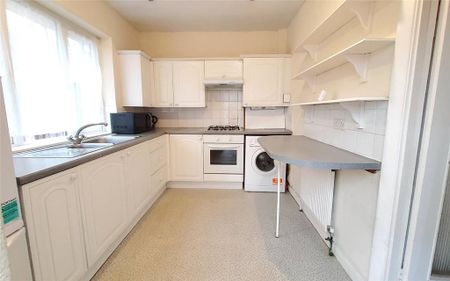 3 bedroom bungalow to rent - Photo 3