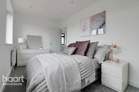 3 bedroom terraced house to rent - Photo 3