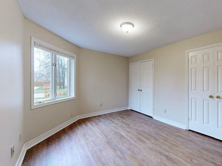 For Lease - 183 Nelson Street Unit# 1, Oakville, Ontario - Photo 4