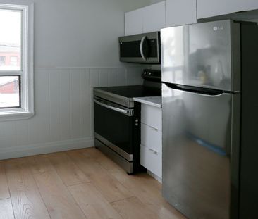 For Lease - 77 Northcote Avenue Unit# 2nd Floor, Toronto, Ontario - Photo 3