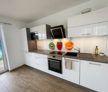 Ihr neues Zuhause am Wasser: Exklusive Seewohnung! - Foto 2