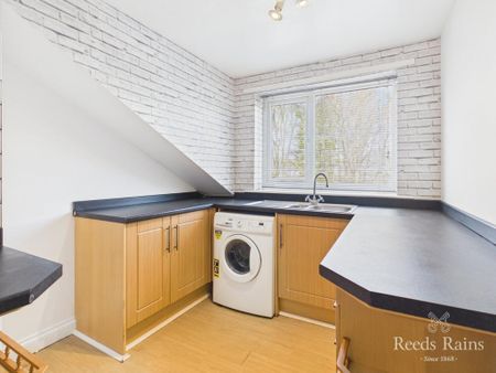 2 bedroom apartment to rent - Photo 4