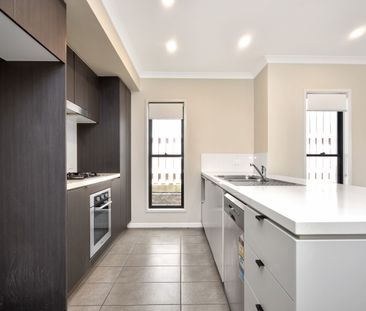 Stunning Family Home in Narangba! - Photo 6