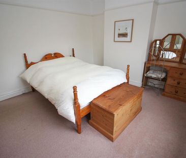 2 Bedroom House - Semi-Detached - Photo 1