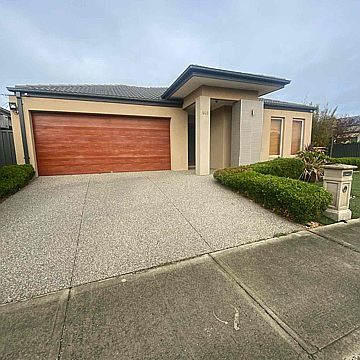 Splendid 5Br Home in Tarneit! - Photo 2