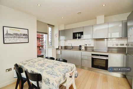 2 bedroom flat to rent - Photo 4