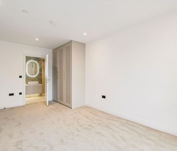 Presenting this brand new 3 bedroom apartment, set moments away from the river - Photo 6