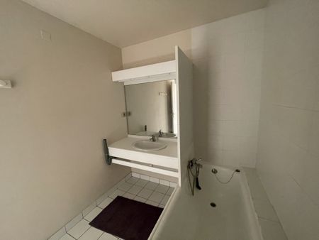 Location Appartement 1 pièce 21m² RODEZ 12000 - Photo 4