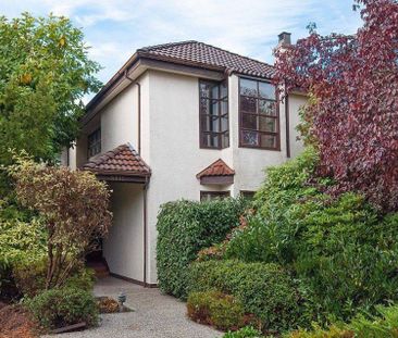 Available December 1st - Spacious 3 Bedroom Home in Kerrisdale - Photo 3