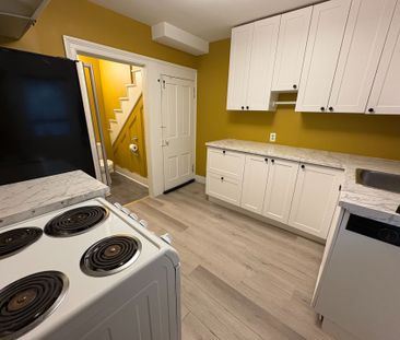 For Lease - 213 Prospect Street Unit# 1, Newmarket, Ontario - Photo 6