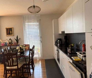 2.5 Zimmer, 95 m², 3. Stock - Photo 6