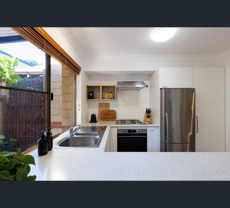 2/7 Rawlins Street, Glendalough, WA 6016 - Photo 5