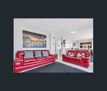 Fully Furnished Beachfront Unit – Prime Coastal Living - Photo 1