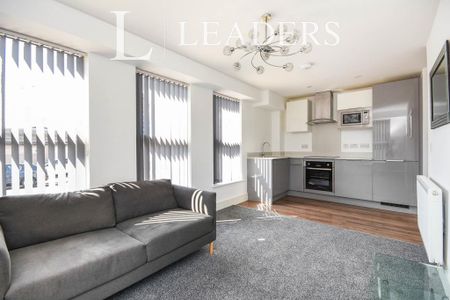 2 bedroom flat to rent - Photo 2