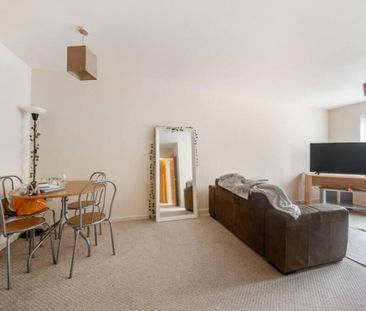 2 Bed Flat, Ladybarn Lane, M14 - Photo 6