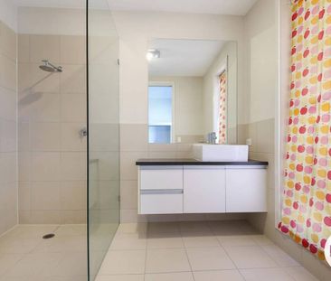 SPACE, STYLE & COMFORT - Photo 4