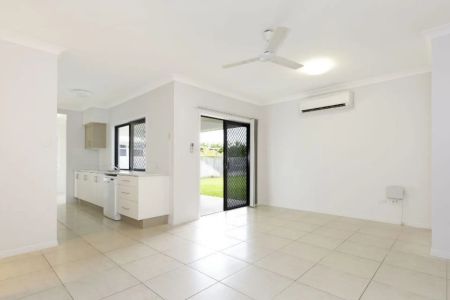 Discover the perfect coastal lifestyle - Photo 3