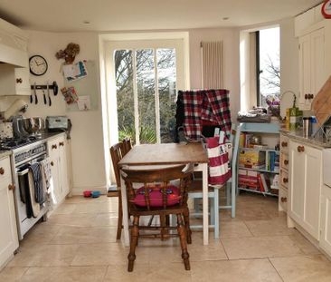 2 bedroom maisonette to rent - Photo 5