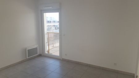 Location Appartement 3 pièces 61m² - Photo 3