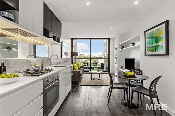 711/35 Wilson Street, South Yarra - Photo 1