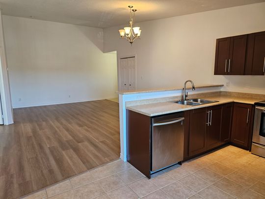 For Lease - 4025 Kilmer Drive Unit# 412, Burlington, Ontario - Photo 1