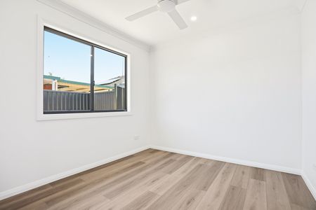 Brand New Immaculate Granny Flat! - Photo 3