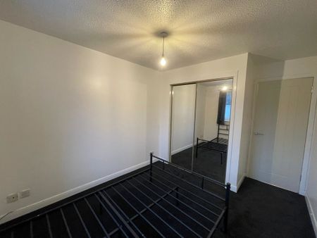 1 Bedroom Property To Rent - Photo 5