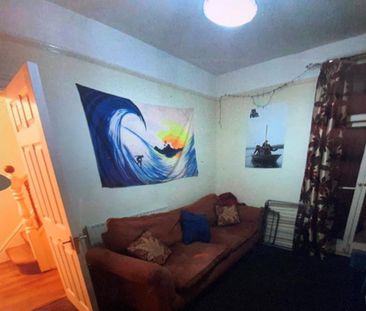 4 bedroom terraced house to rent - Photo 2