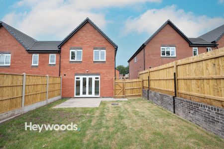 3 bed semi-detached house to rent in St Peters Way, Penkhull, Stoke on Trent - Photo 2