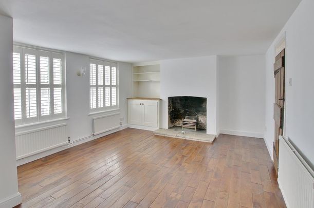 2 bedroom terraced house to rent - Photo 1