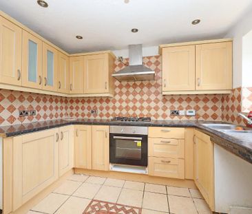 3 bedroom semi-detached house to rent - Photo 6