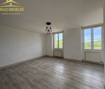 Location Appartement 3 pièces 58m² ST DENIS DE CABANNE 42750 - Photo 2