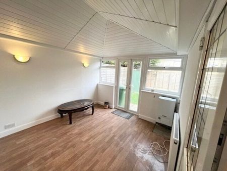 Portnoi Close, Romford, RM1 4AP, Property for rent - Photo 5