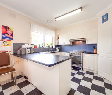 10 Monbulk Court, Cheltenham - Photo 6