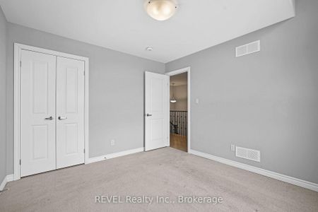For Lease - 87 RENFREW Trail, Welland, Ontario - Photo 2