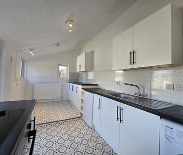 3 bedroom terraced house to rent - Photo 6