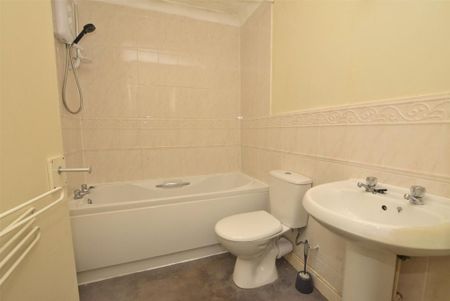 2 bedroom apartment to rent - Photo 3