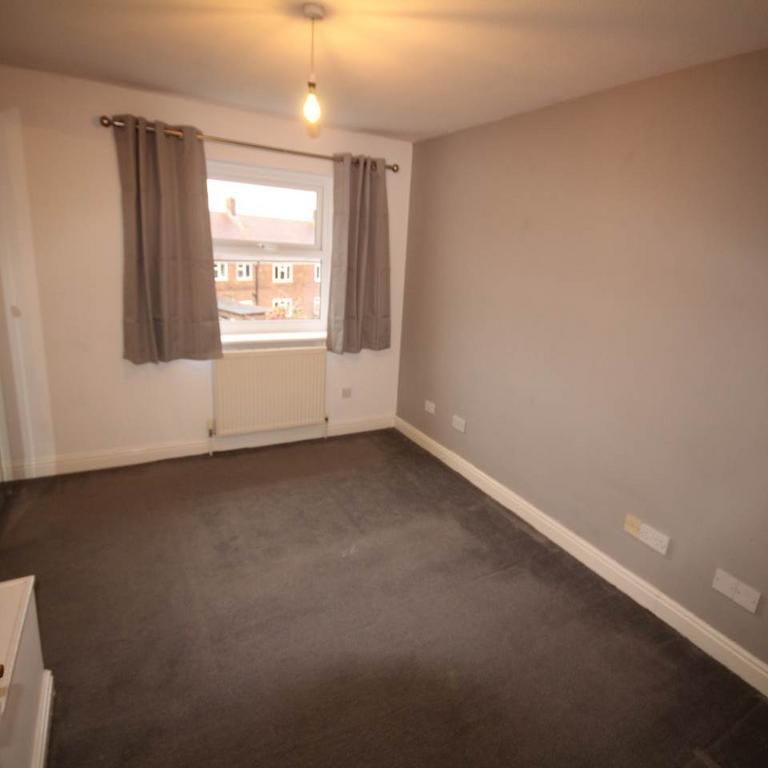 2 bedroom townhouse to rent - Photo 1