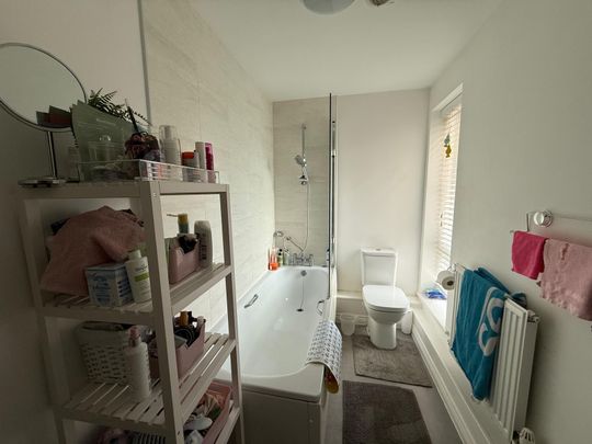 Nicholas Charles Crescent, Aylesbury - Photo 1