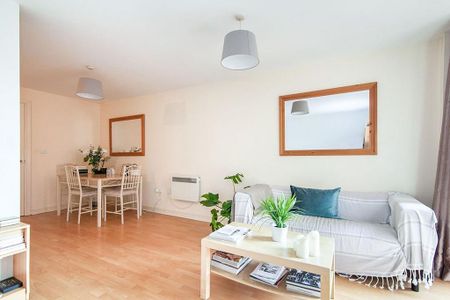 Studio to rent - Photo 2