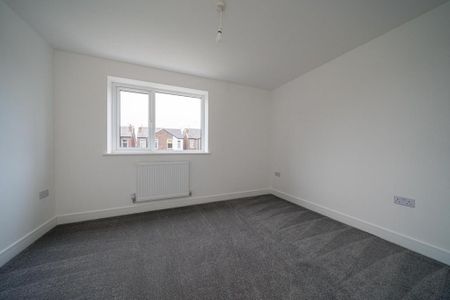 4 bedroom terraced house to rent - Photo 2