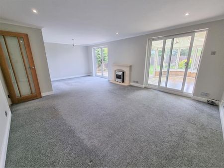 34 Claydon Road, Woking - 4 bedrooms Property for lettings - Seymours - Photo 3