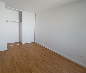 location Appartement T2 DE 48.48m² À L'HAY LES ROSES - Photo 2