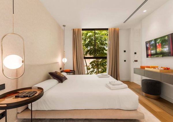 6 bedroom luxury Villa for rent in Nueva Andalucia, Spain