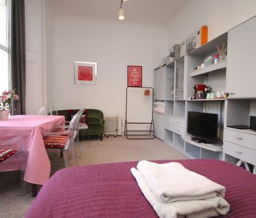 Studio Flat, Kensington Gardens Square, W2 - Photo 5