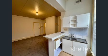 1 Bedroom Rooming House - Photo 5