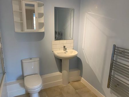 2 bedroom flat to rent - Photo 5