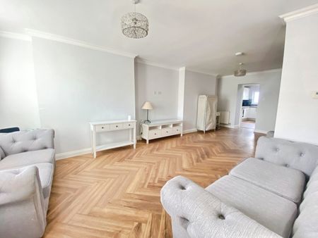 Cowbridge Road, Brynsadler, PONTYCLUN - Photo 2