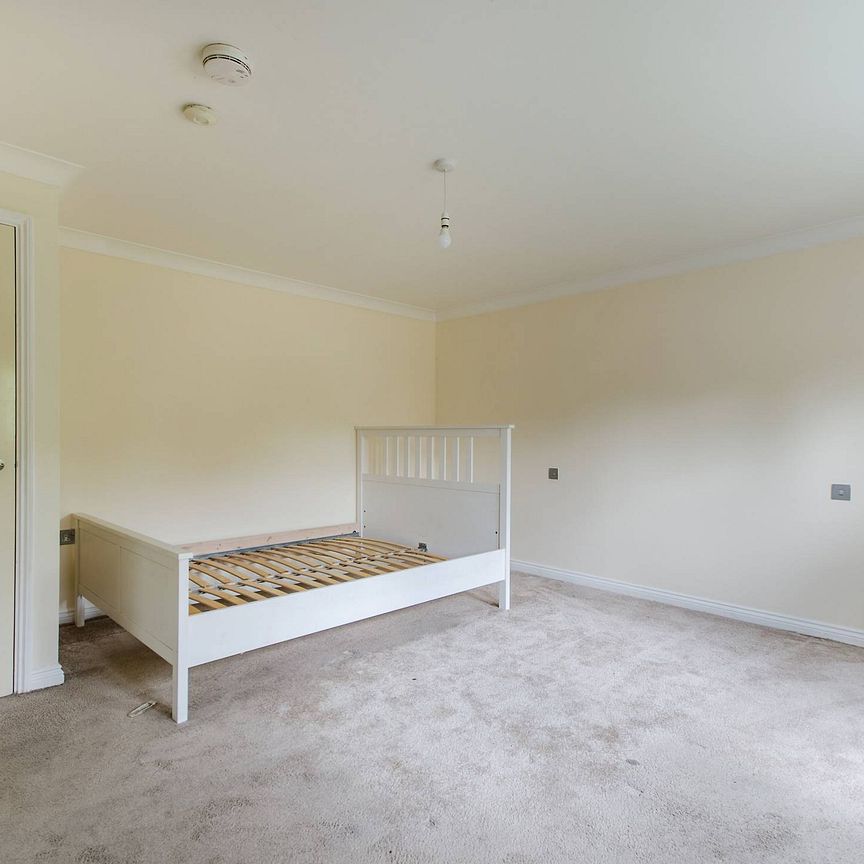 Monarch Drive, Beckton, E16 - Photo 1