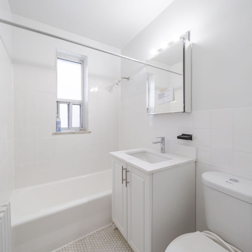 For Lease - 156 Kingston Road Unit# 307, Toronto, Ontario - Photo 1